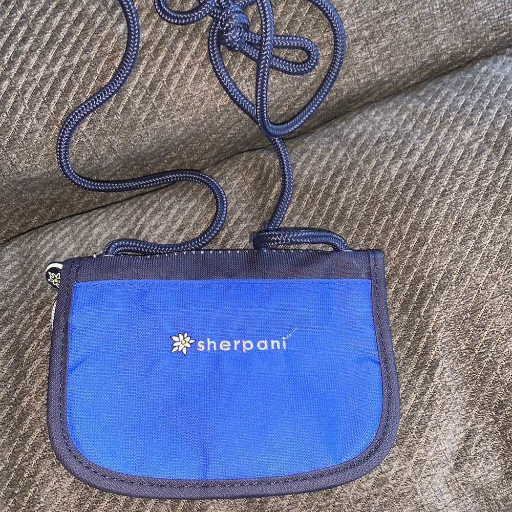 Mini sling hipster